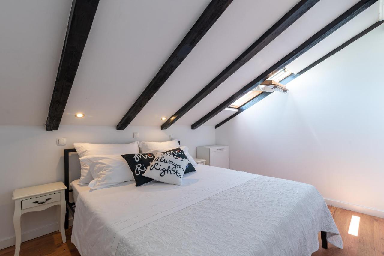 Apartments Dobrila Kaštel Novi Екстериор снимка